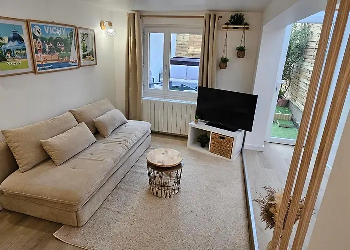 Le Cube Chill Et Nyaraló *