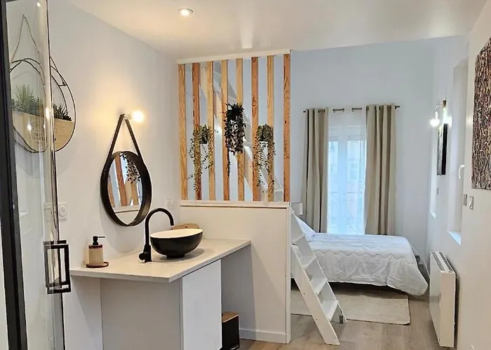 Le Cube Chill Et Nyaraló *